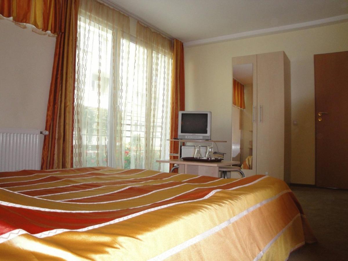 Suri Guesthouse Μπρασόβ Δωμάτιο φωτογραφία